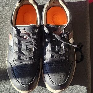 Women's Black Sneakers